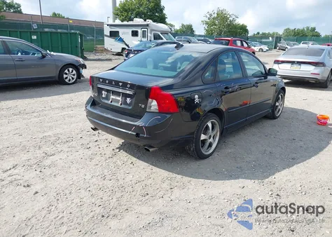 2011 Volvo S40 T5/T5 R-Design z USA, uszkodzony, nr VIN YV1672MS9B2543152